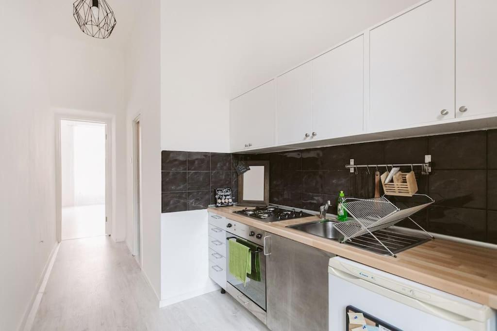 Bright And Cozy - City Center Apt Budapest Exterior foto